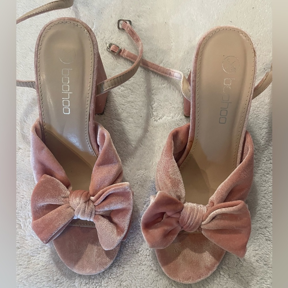 Chic Pink Velvet Heeled Sandals wrap around ankle